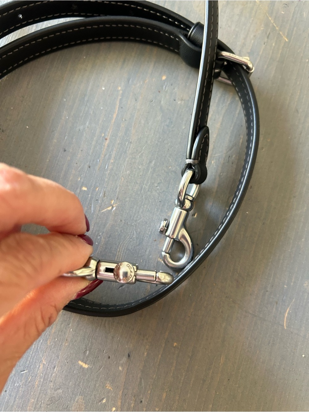 New without rags
Coach leather crossbody strap
Adjustable - Picture 3 of 6